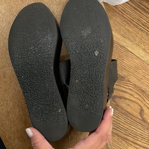 VINCE black leather double strap Velcro flatform sandal - Picture 7 of 8